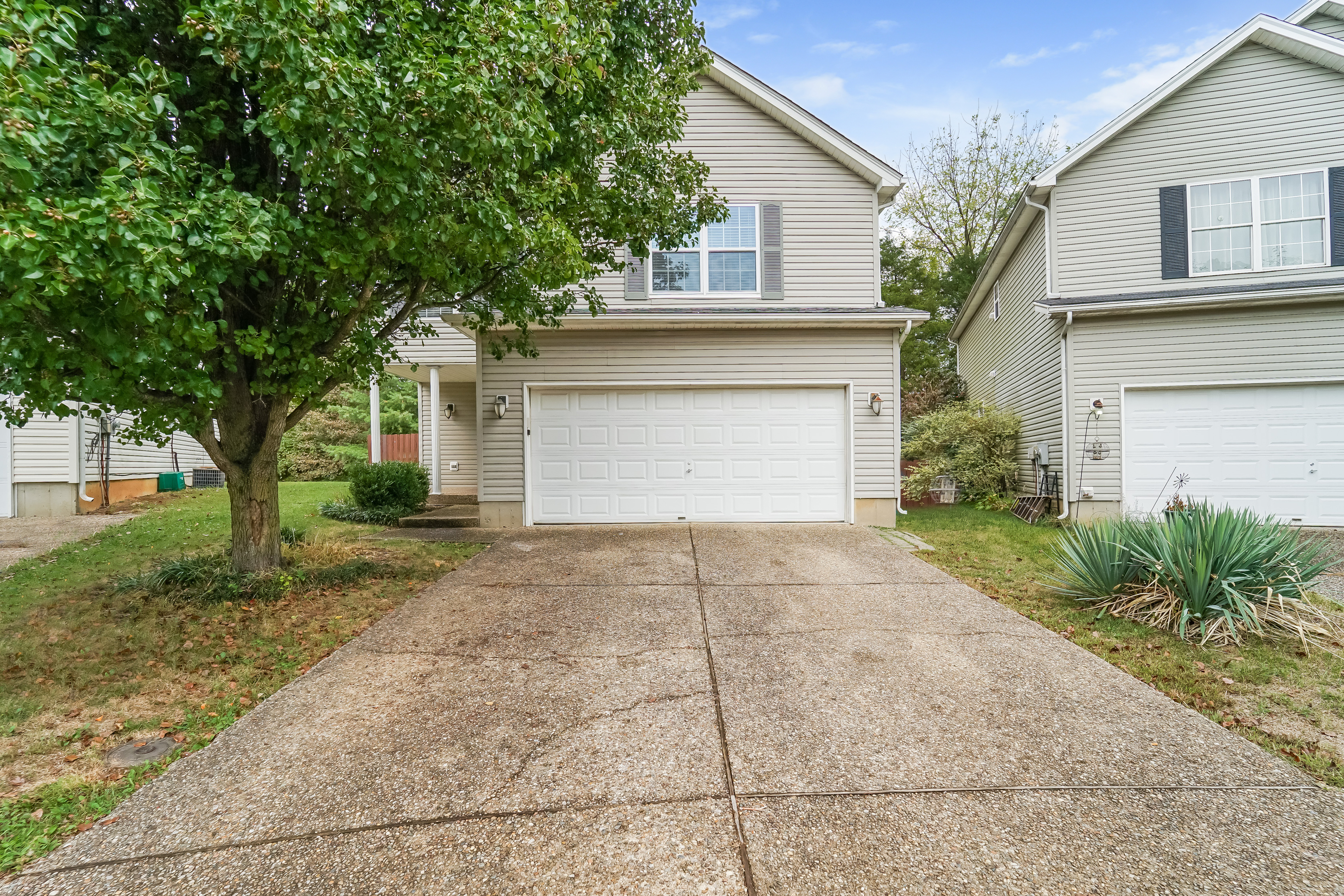 11608 Locust View Ct Louisville, KY 40299